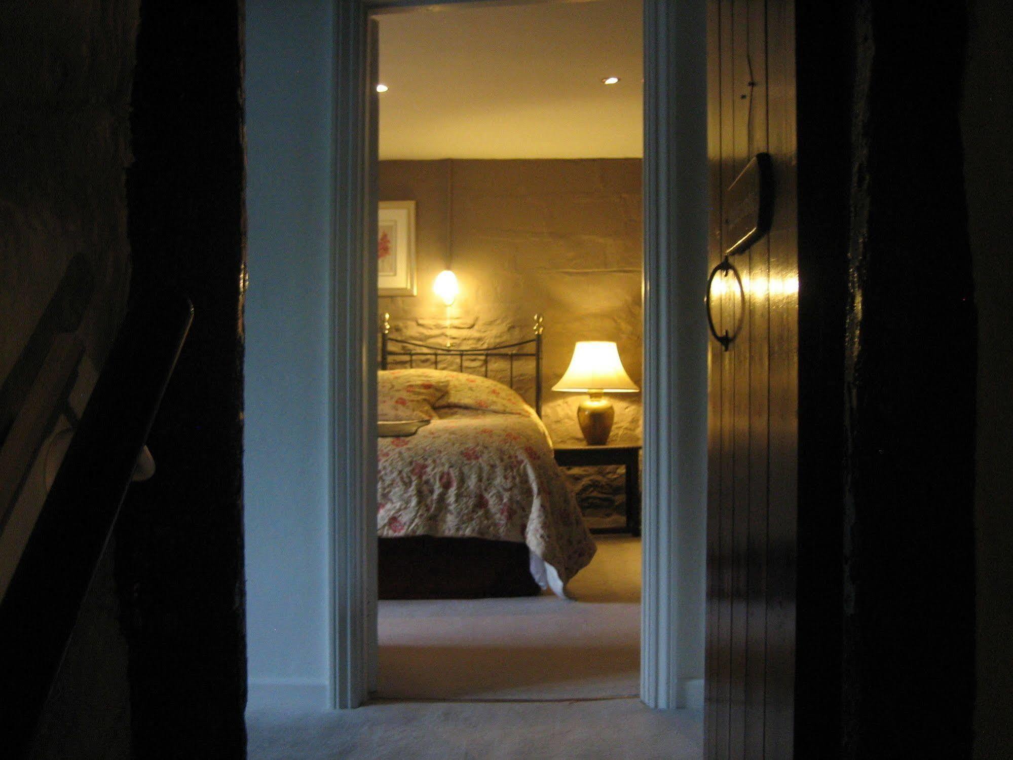 The Oxenham Arms Hotel Devon South Zeal 外观 照片
