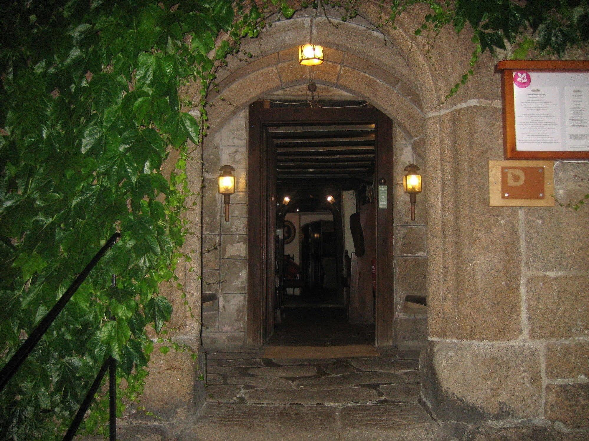 The Oxenham Arms Hotel Devon South Zeal 外观 照片